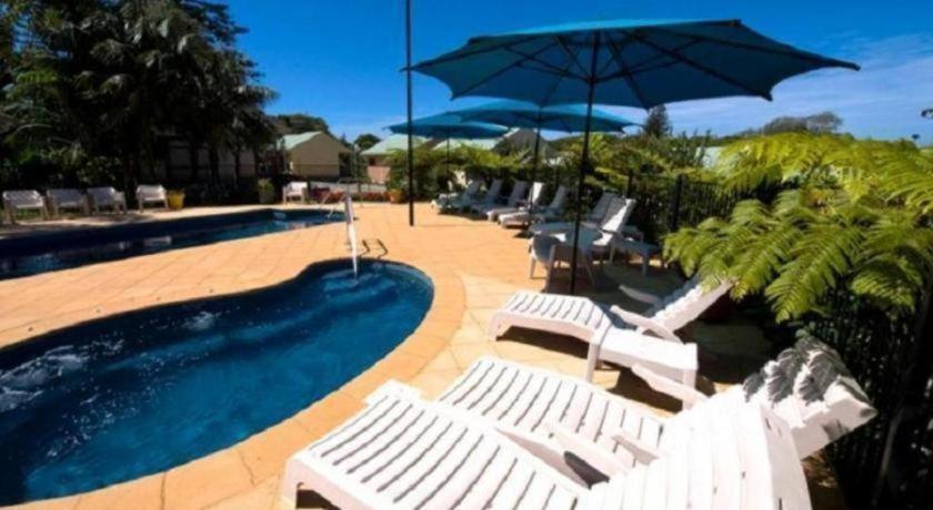 Governors Lodge Resort Hotel Burnt Pine Ngoại thất bức ảnh